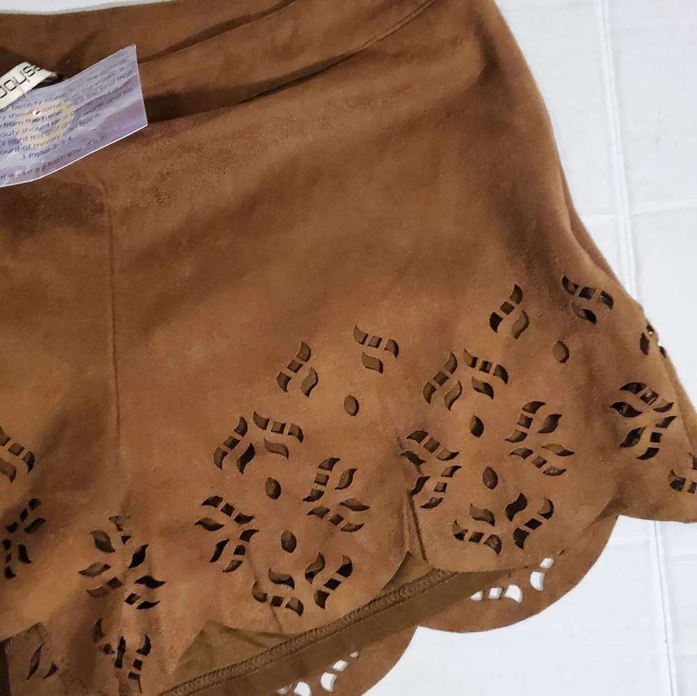 NWT!Leshop Brown Ria Laser Out Scallop Edge Shorts - Picture 7 of 11